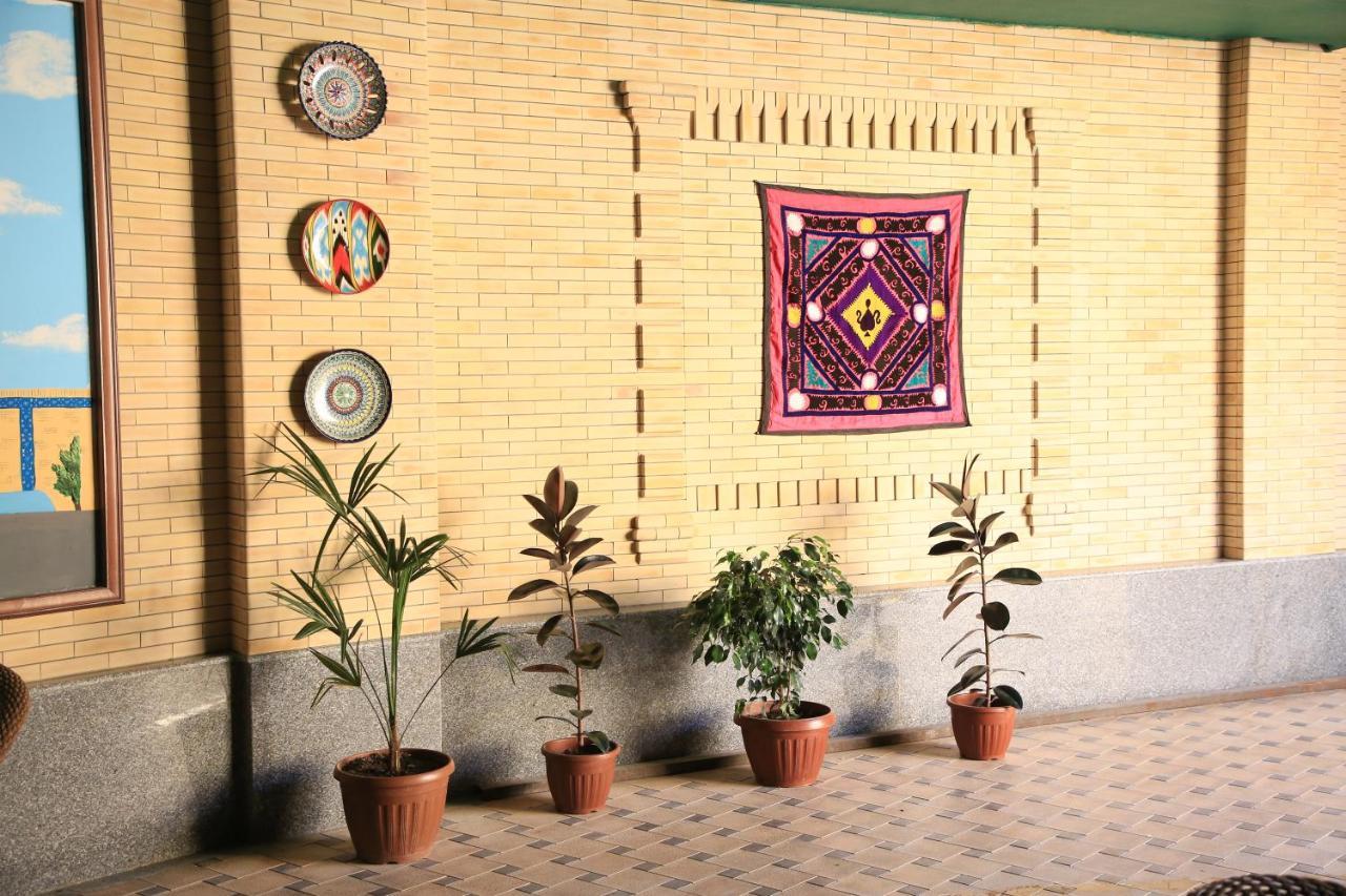 Hotel Mehribon Samarkand Exterior photo